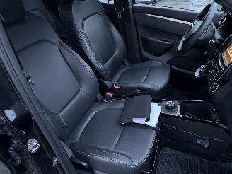 Dacia Spring 27 kWh Clima Navi Camera Led Expression NAP picture 8