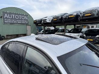 BMW 3-serie 330E Autom. Clima Navi Schuifdak HUD 360Camera High Executive NAP picture 19