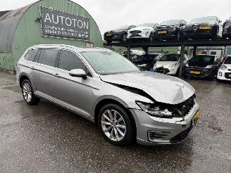 Volkswagen Passat 1.4 GTE 115KW DSG Pano Clima Navi Led Connected Plus Series picture 6