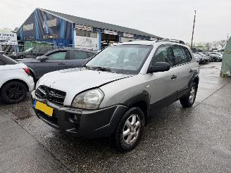 Schadeauto Hyundai Tucson 2.0 104KW Airco Active NAP 2005/4