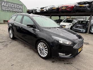 Auto incidentate Ford Focus 1.0 92KW Clima Navi Titanium Edition NAP 2015/2