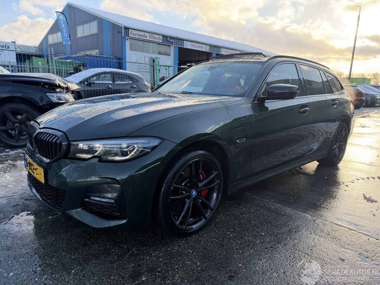 BMW 3-serie 330e 135KW Autom. Pano Clima Navi Led Hud High Executive