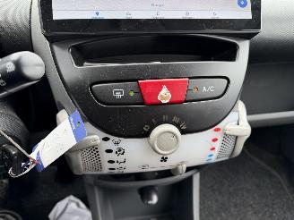 Peugeot 107 1.0-12V XR 50KW Airco Navi 5-Drs NAP picture 10