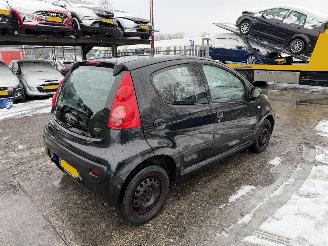 Peugeot 107 1.0-12V XR 50KW Airco Navi 5-Drs NAP picture 2