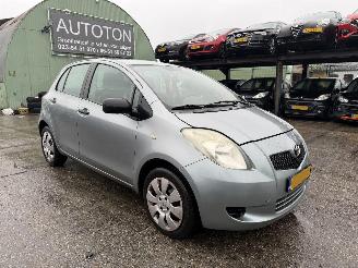 Coche accidentado Toyota Yaris 1.3 VVTI 64KW Terra 5-Deurs 2006/3