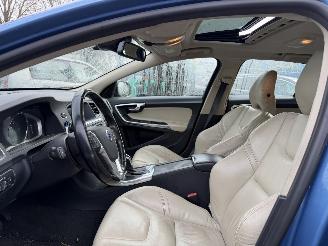 Volvo V-60 2.4 D6 AWD PHEV 158KW Autom. Schuifdak Clima Navi Led NAP picture 6
