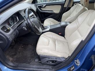 Volvo V-60 2.4 D6 AWD PHEV 158KW Autom. Schuifdak Clima Navi Led NAP picture 13