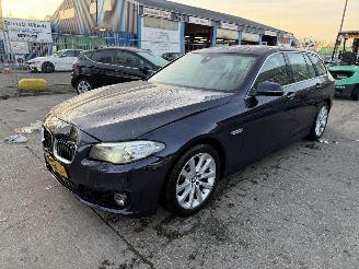 Voiture accidenté BMW 5-serie 530D 190KW Autom. Clima Navi Leer Luxury Edition Led NAP 2013/10