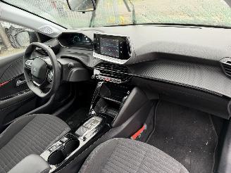 Peugeot e-208 50 kWh 100KW Autom. Clima Navi Led Active Pack NAP picture 6