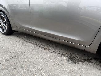 Kia Picanto 1.0 CVVT 49KW Clima Navi Camera Led Xenon Design Edition NAP picture 15