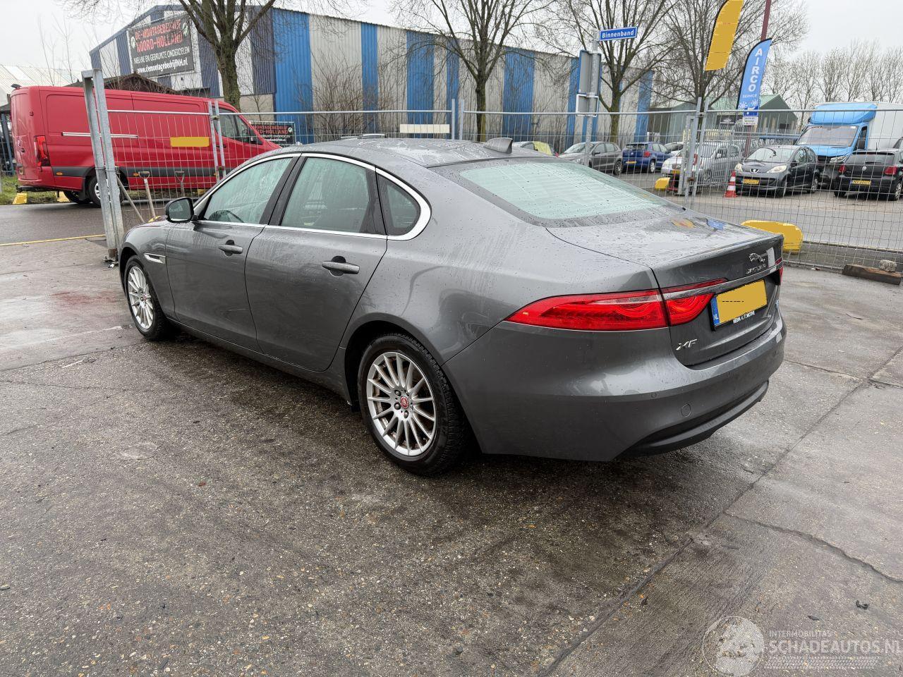 Jaguar XF 2.0D 120KW Autom. Clima Navi Leer Xenon Portfolio NAP