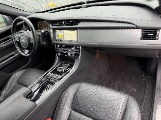 Jaguar XF 2.0D 120KW Autom. Clima Navi Leer Xenon Portfolio NAP picture 6