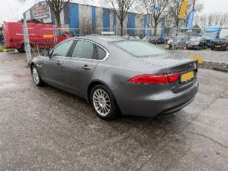 Jaguar XF 2.0D 120KW Autom. Clima Navi Leer Xenon Portfolio NAP picture 4