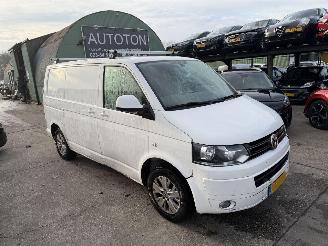 krockskadad bil bedrijf Volkswagen Transporter 2.0 TDI 62KW Navi Airco Schuifdeur 2015/10