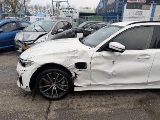 BMW 3-serie 330e 135KW Autom. Clima Navi Leer Led picture 15