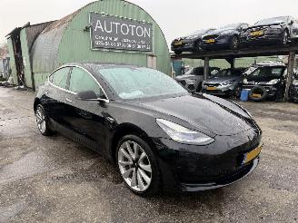 Voiture accidenté Tesla Model 3 60 kWh 175KW Standard RWD Plus Clima Navi NAP 2019/12