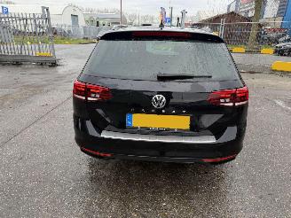 Volkswagen Passat 1.5 TSI 110KW DSG Clima Navi Led Xenon Business R NAP picture 3