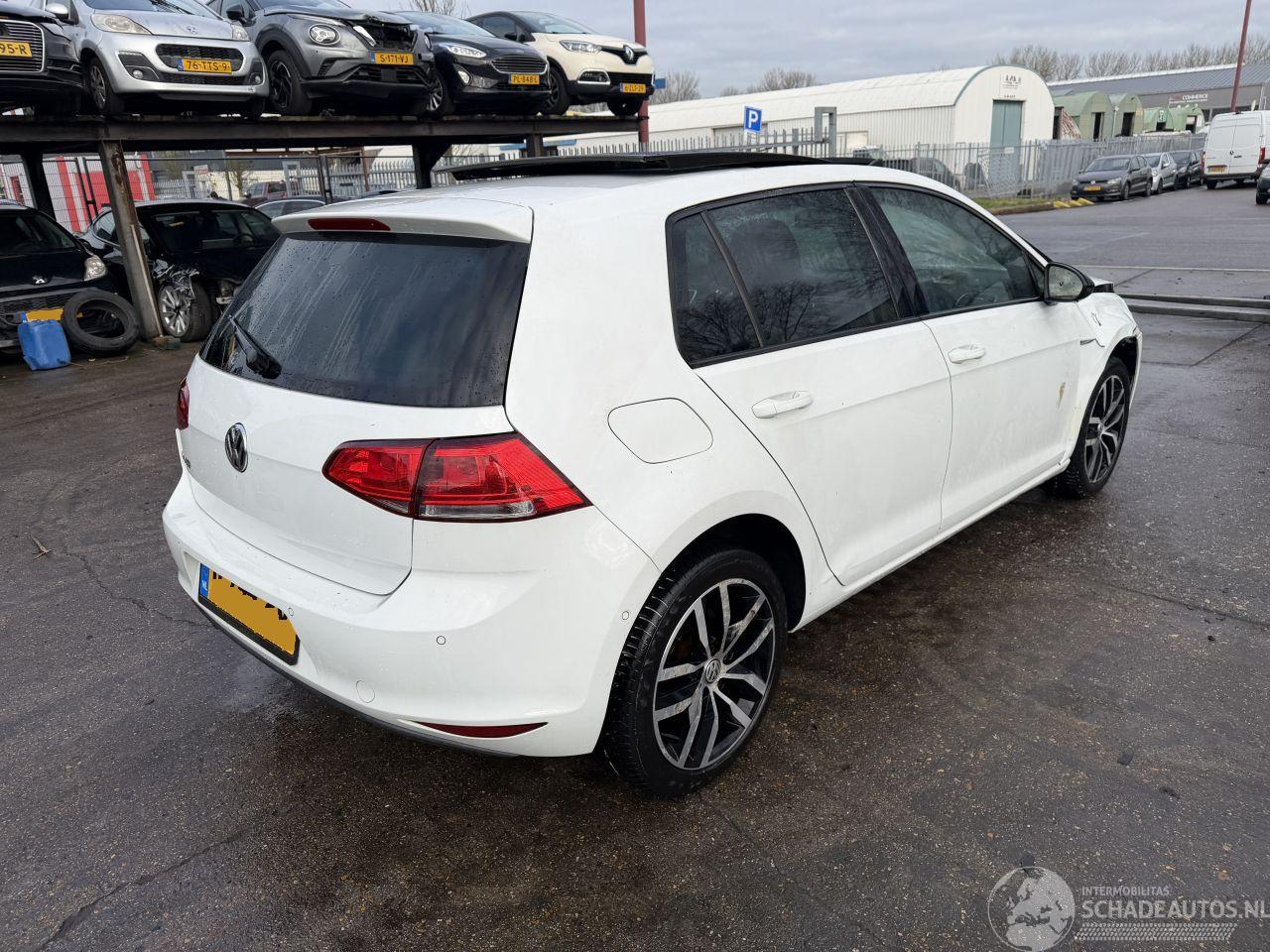 Volkswagen Golf 1.4 TSI 103KW DSG Pano ACT Highline