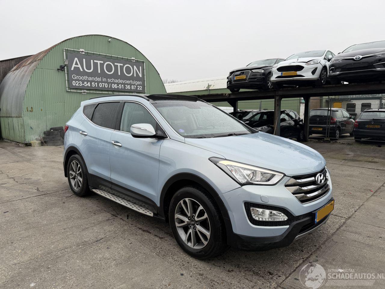 Hyundai Santa Fe 2.4i GDI 141KW Pano Clima Navi Led Xenon Camera Business Edition NAP