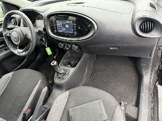 Toyota Aygo X 1.0 VVT-I 53KW Airco Navi Led Camera MT Play NAP picture 7