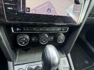 Volkswagen Passat 1.6 TDI 88KW DSG Clima Navi Led Camera Comfort Business picture 10