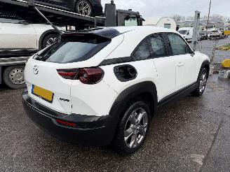 Mazda MX-30 36 kWh 107KW e-Skyactiv Comfort Clima Navi Led HUD NAP picture 3