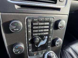 Volvo V-60 2.4 D6 AWD PHEV Autom. Clima Navi Schuifdak Summum Camera picture 11