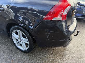 Volvo V-60 2.4 D6 AWD PHEV Autom. Clima Navi Schuifdak Summum Camera picture 17