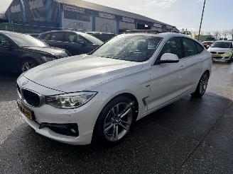 škoda osobní automobily BMW 3-serie GT 328I 180KW Autom. Pano Clima Navi Camera Leer High Executive NAP 2015/1
