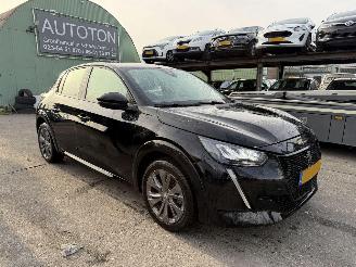 Unfallwagen Peugeot e-208 50 kWh EV 100KW Active Pack Clima Navi Led 5-Drs NAP 2023/4