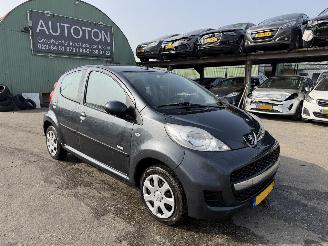 krockskadad bil auto Peugeot 107 1.0-12V 50KW Airco 5-Drs Millesim NAP 2011/2