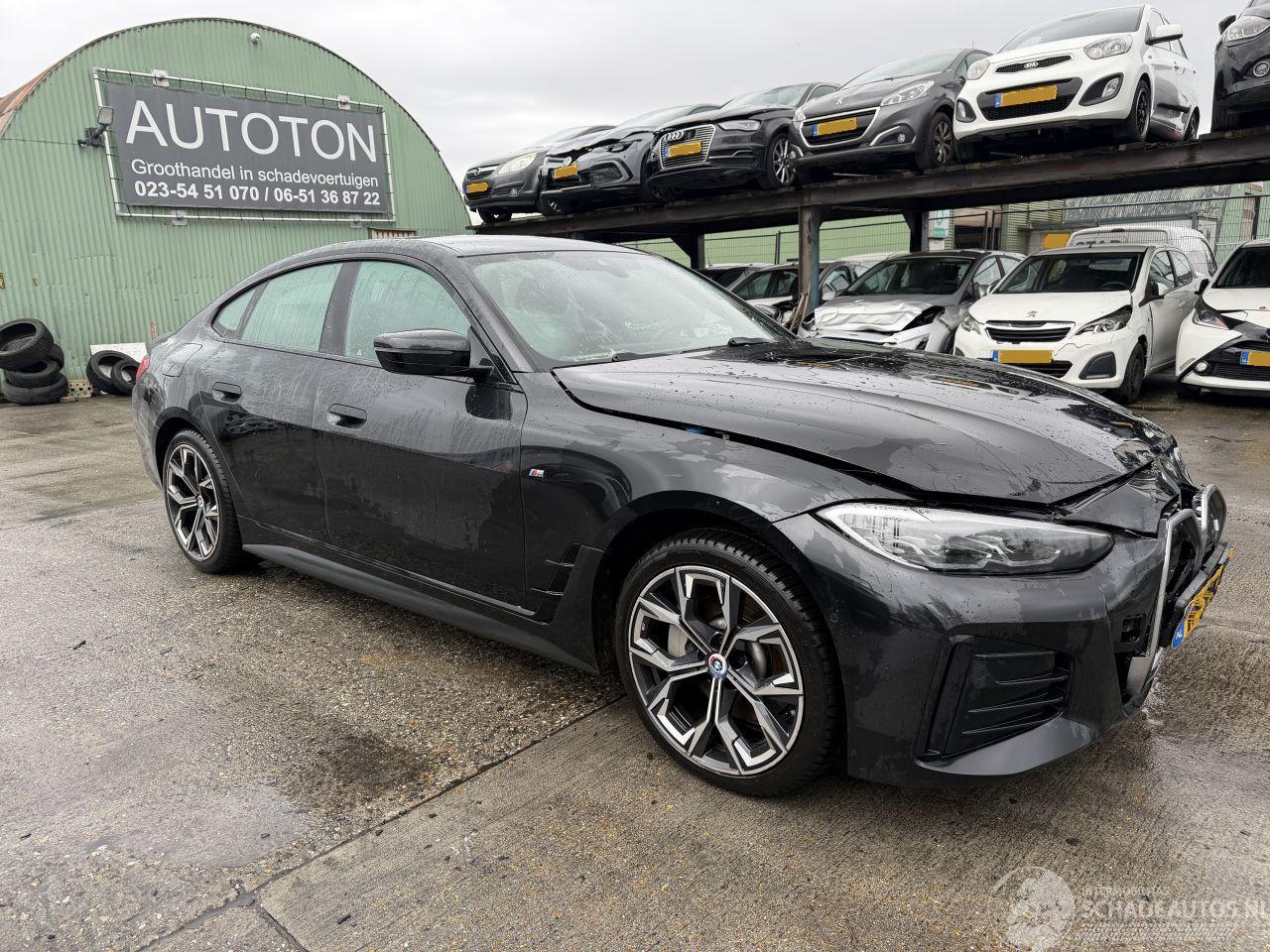 BMW i4 84 kWh eDrive40 250KW Clima Navi Leer Led Xenon