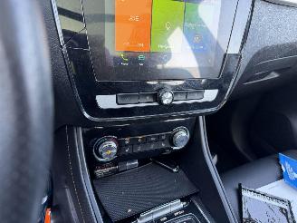 MG ZS EV 45 kWh Luxury Pano NAP picture 11