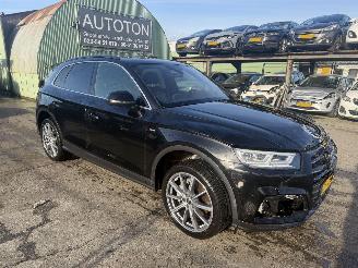 skadebil auto Audi Q5 55 TFSI e Competition Quattro Pano Clima Navi Led Xenon S-Line 2021/4