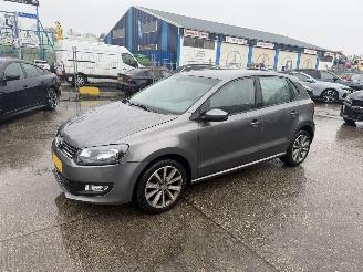 Vaurioauto  passenger cars Volkswagen Polo 1.0 44KW Airco 5-Deurs 2014/4