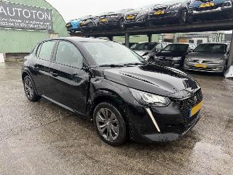 Schadeauto Peugeot e-208 50 kWh 100KW EV Clima Navi Led Active Pack NAP 2023/5