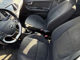 Kia Picanto 1.0 CVVT 51KW Clima Led First Edition 5-Drs NAP picture 7