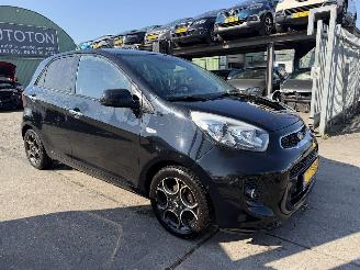 damaged passenger cars Kia Picanto 1.0 CVVT 51KW Clima Led First Edition 5-Drs NAP 2015/6