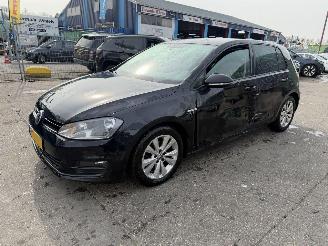 Voiture accidenté Volkswagen Golf 1.0 TSI 85KW Navi Clima 5-Drs Comfortline NAP 2016/1