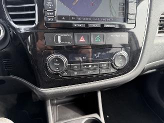 Mitsubishi Outlander 2.0 PHEV Autom. Clima Navi Executive Edition picture 8