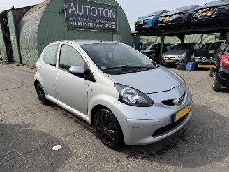 krockskadad bil auto Toyota Aygo 1.0-12V 50KW Airco 5-Drs 2007/3