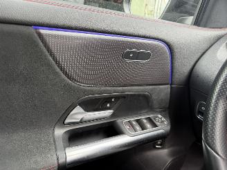 Mercedes EQA 67 kWh 140KW AMG solution Business Sfeerverlichting Clima Navi Camera NAP picture 20