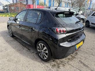 skadebil auto Peugeot 208 1.2 55KW Clima Navi Led Active Pack 5-Drs NAP 2023/7