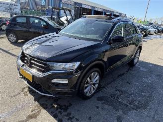 uszkodzony samochody osobowe Volkswagen T-Roc 1.0 TSI 85KW Pano Clima Navi Camera Led Sport 2019/3