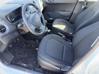 Hyundai I-10 1.0i 49KW I-Drive 5-Deurs picture 6