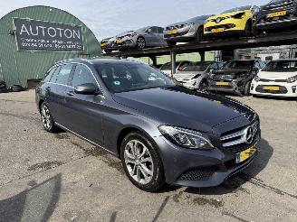 Damaged car Mercedes C-klasse 350e Hybrid 155KW Autom. Clima Navi Led Xenon Burmester 2015/12