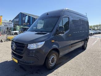 skadebil bedrijf Mercedes eSprinter 55 kWh 85KW L2H2 Clima Camera NAP 2021/7