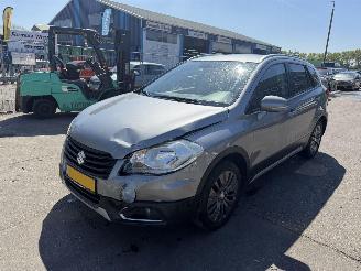 Auto incidentate Suzuki SX4 1.6 88KW Exclusive Clima Navi Camera Nap 2013/12