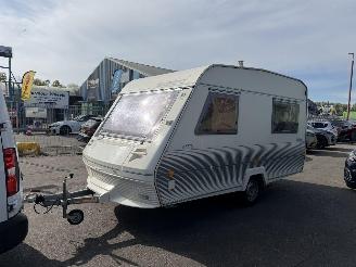 skadebil caravan Beyerland  400-D Vitesse Tent midden keuken wc luifel 1995/1