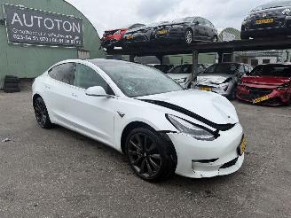Avarii autoturisme Tesla Model 3 75 kWh Long Range 258KW AWD Clima Navi Pano NAP 2019/9